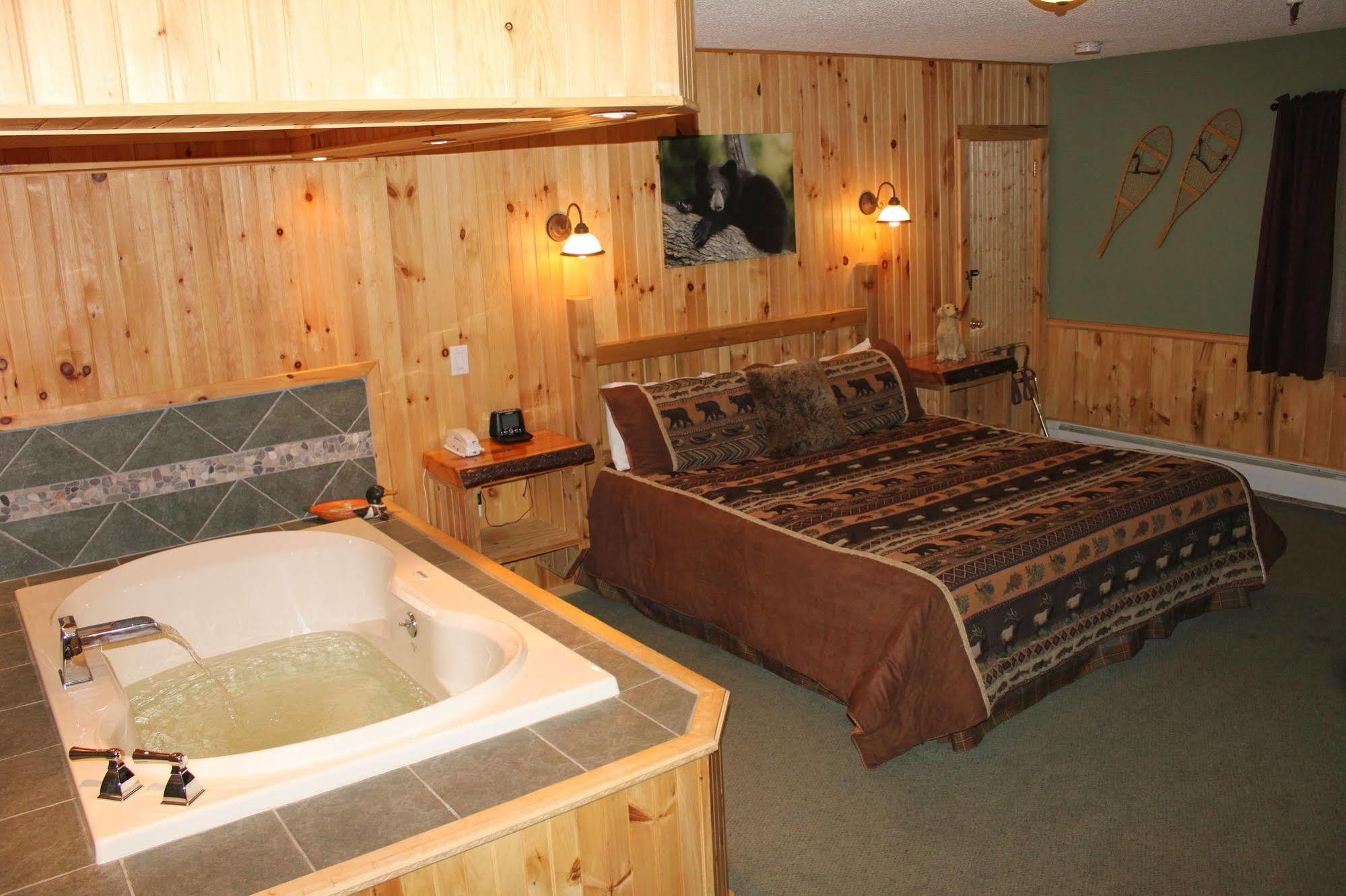 Maine Woods Inn Brewer Luaran gambar
