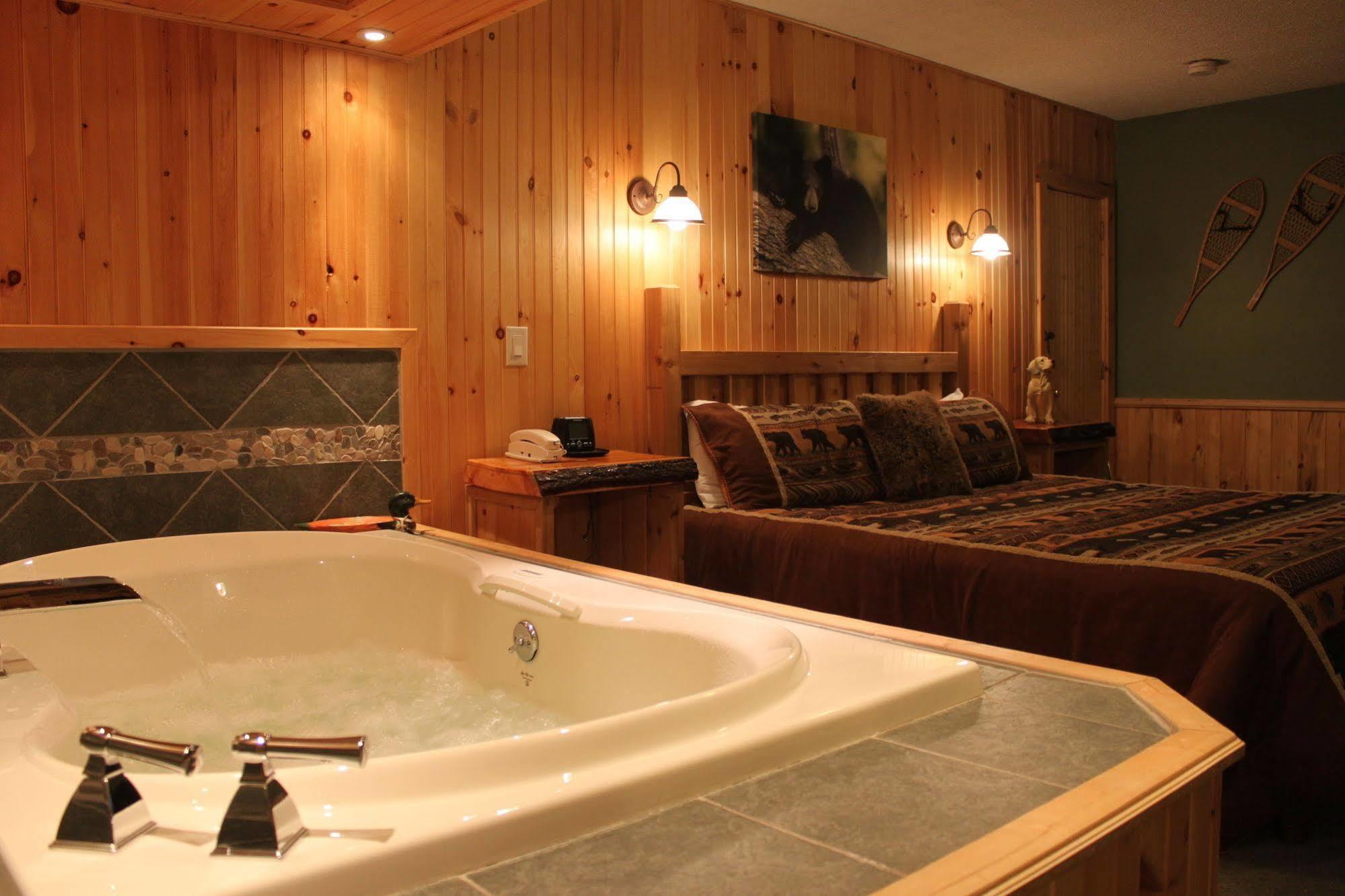Maine Woods Inn Brewer Luaran gambar