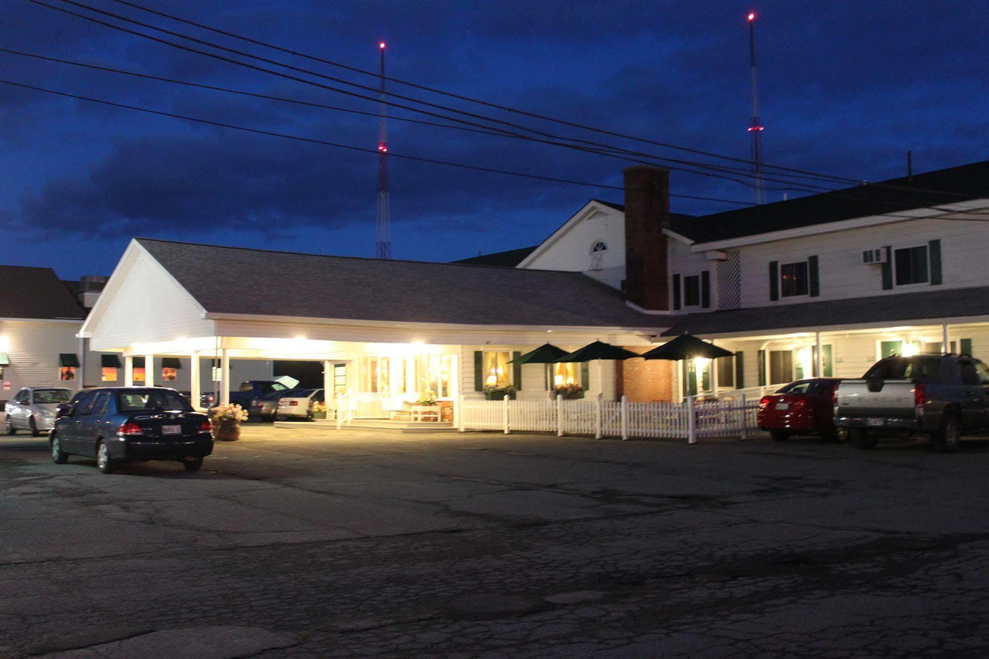 Maine Woods Inn Brewer Luaran gambar